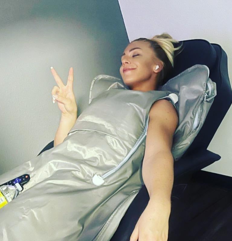 Infrared BodyWrap body wrap Frida Paulsen Stern IFBB Pro