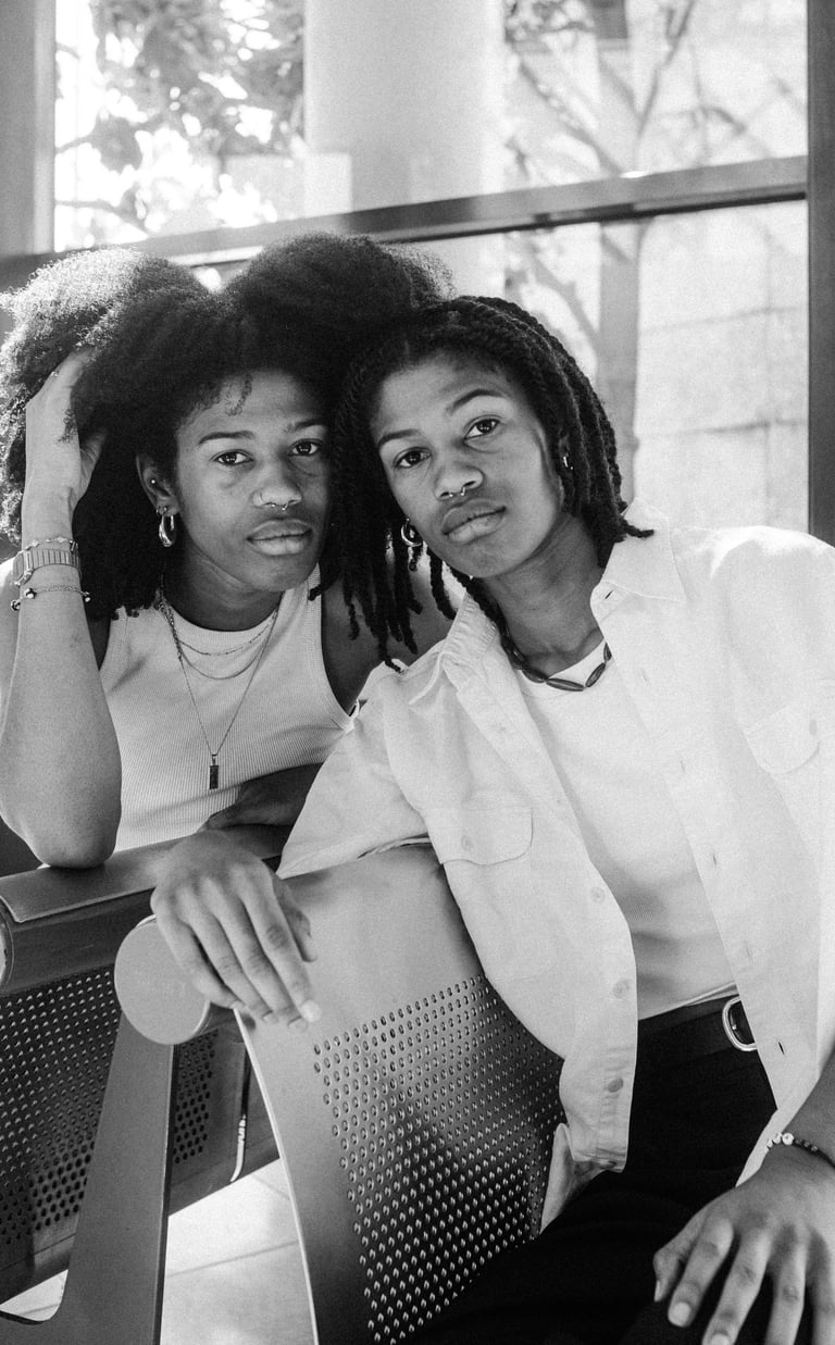 Yeri e Yeni, duo cabo-verdiano-português de Kizomba e Soul, representadas pela Desacato em Lisboa