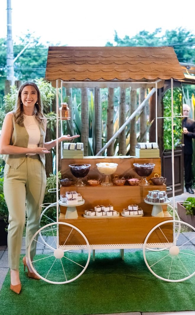 Carrinho Gourmet de Brigadeiros de colher para eventos sociais e corporativos