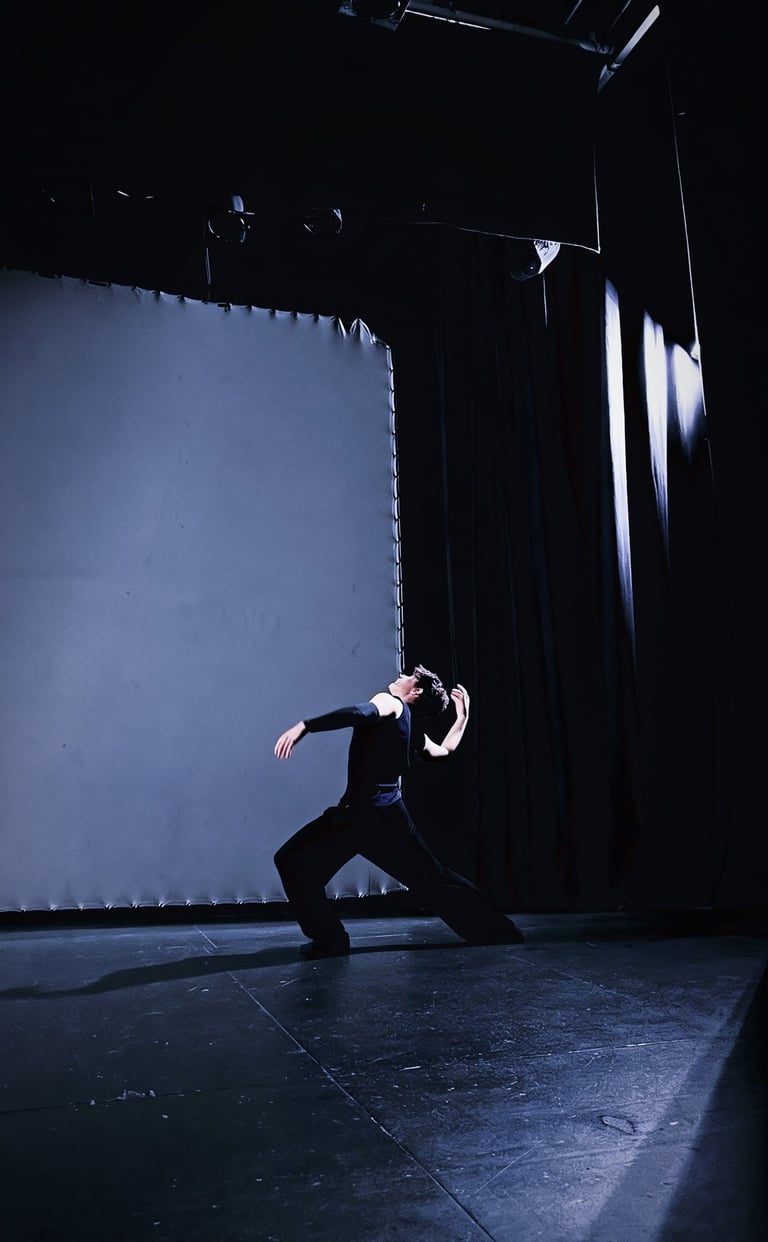 Carlos Ledesma Echevarría (Polo Cabano) in a contemporary dance class on stage in Madrid, June 2026