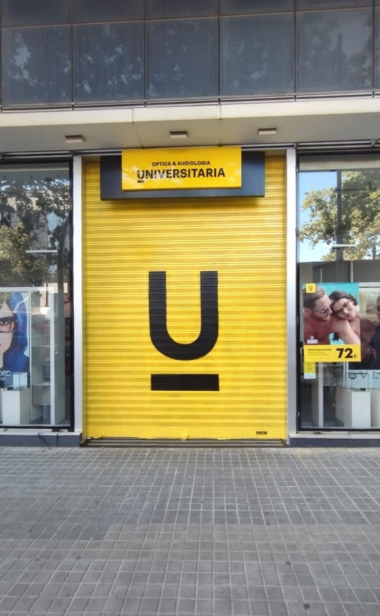 graffiti campaña publicidad marketing óptica universitaria