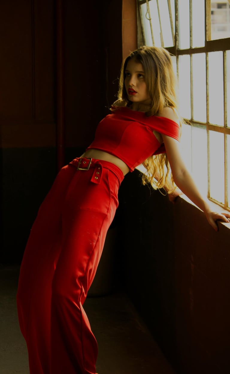 model working with onlyfans agency
