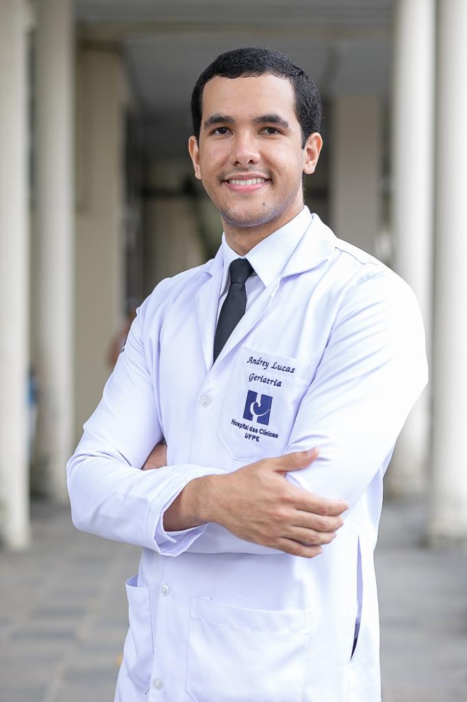 Dr Andrey Lucas - Geriatra