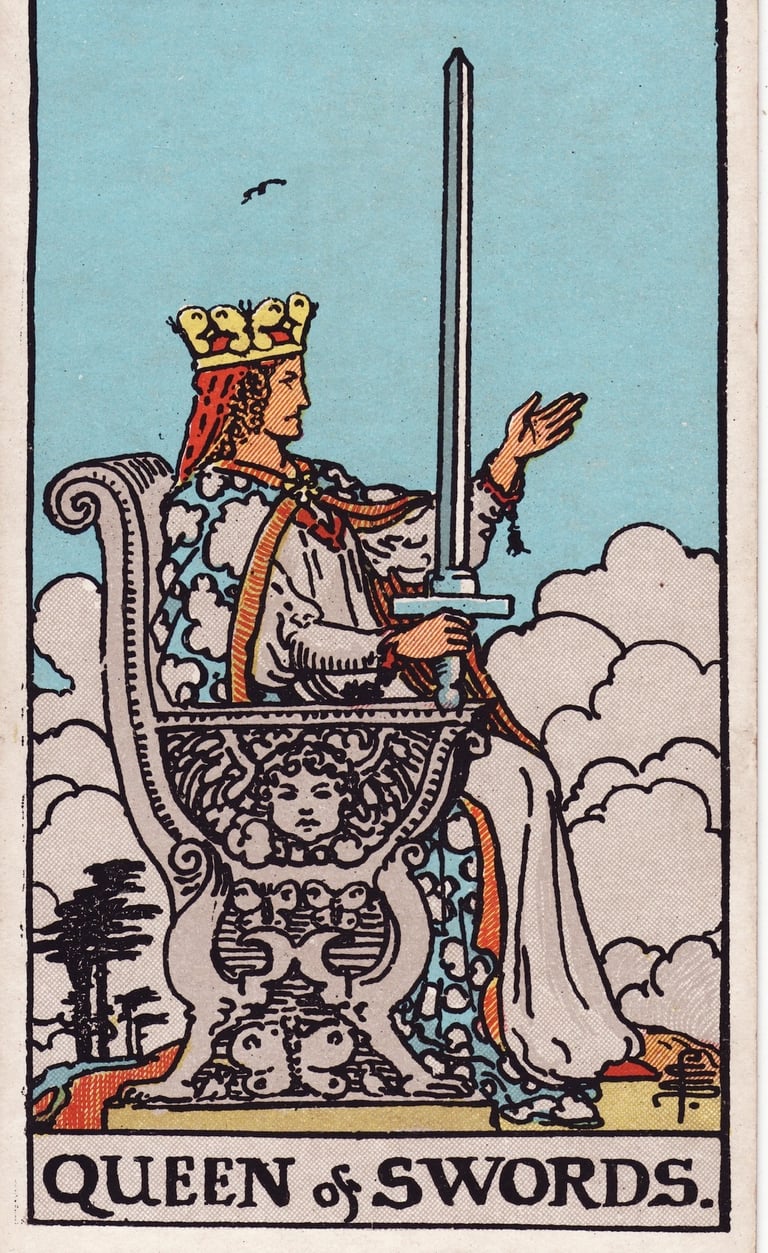 Queen of Swords Tarot Card Meaning Reading Description – Learn the meaning of the Queen of Swords 