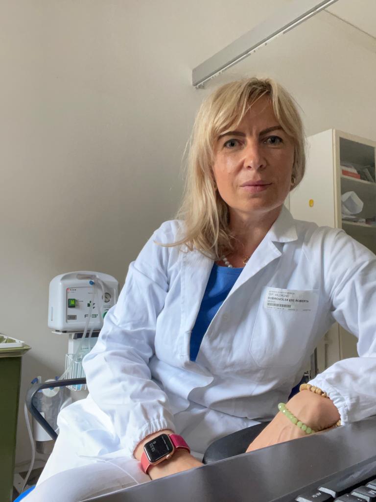 dott.ssa Roberta sul posto di lavoro