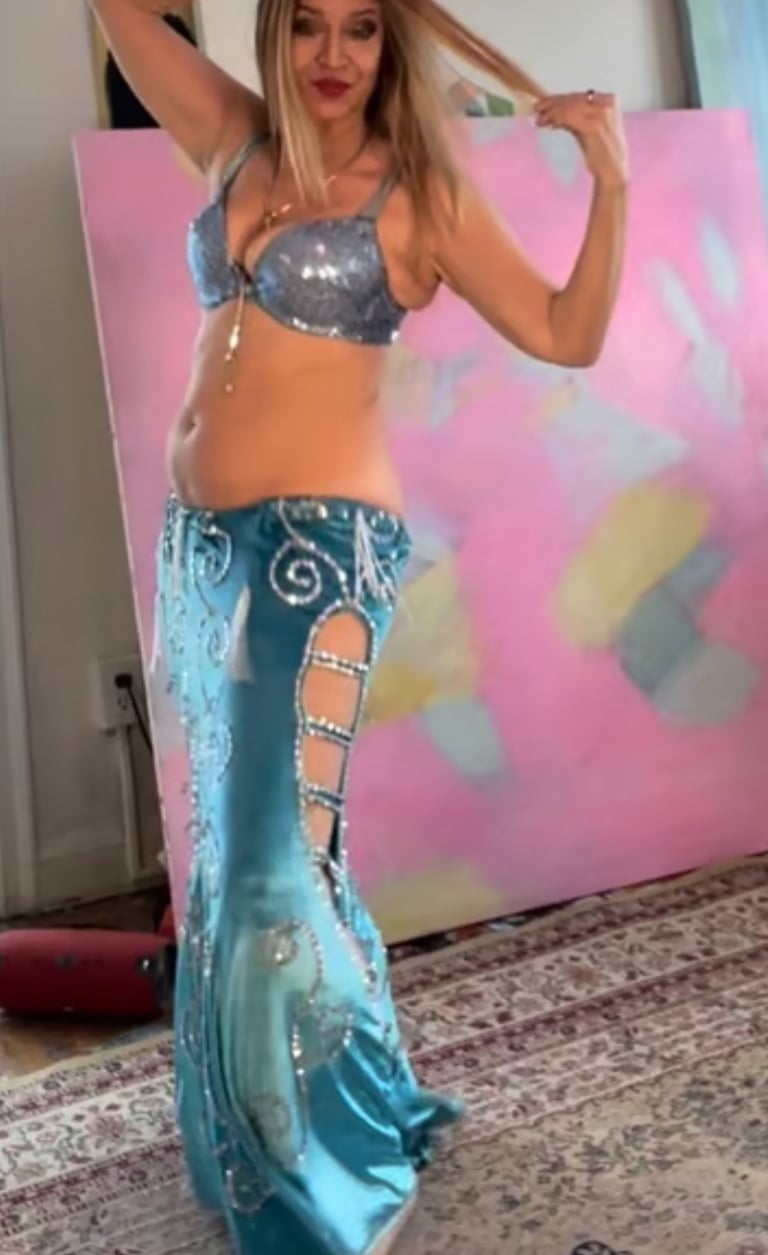 Shaemeen bellydance private class image — feminine bellydance fitness for confidence, movement, and fun home dance workouts.