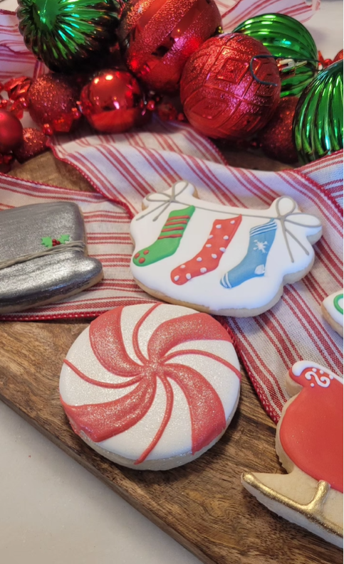 christmas handpiped cookies
