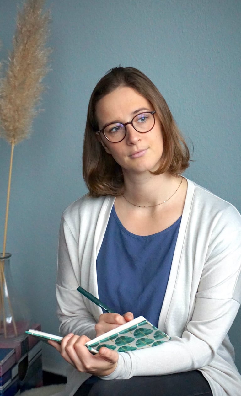 Psychologin Lea Fischer hört empathisch zu