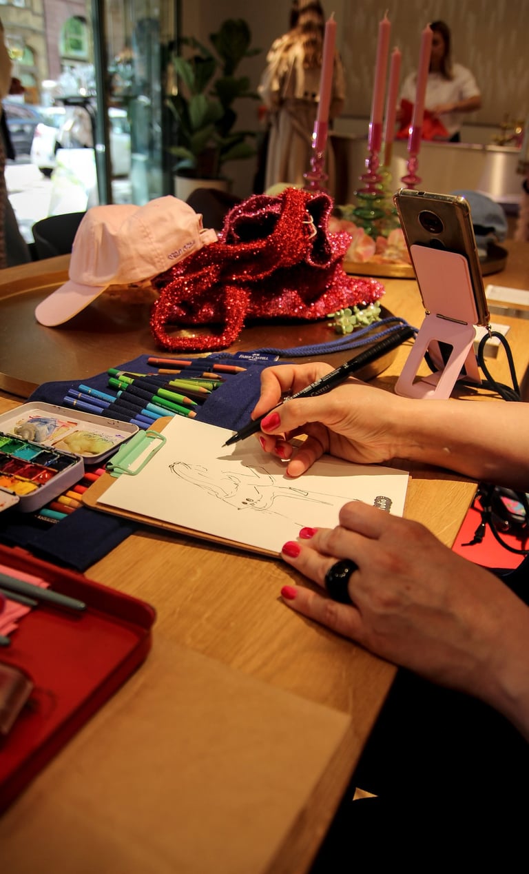 Live-zeichnen buchen Schnellportrait für Firmenveranstaltungen, Fashion und Beauty Events Firmenfeiern zur Kundenbindung