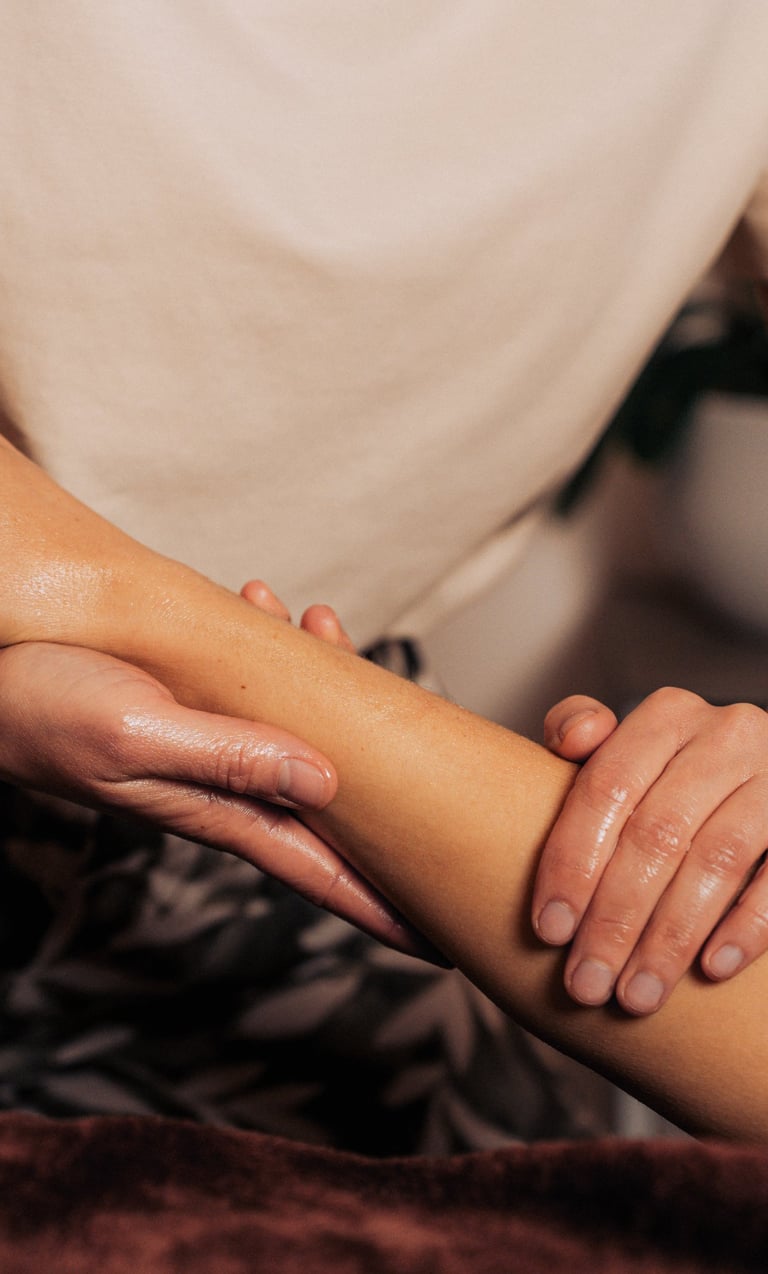 Massage prénatal (femme enceinte) à Voujeaucourt pour une grossesse plus sereine. 