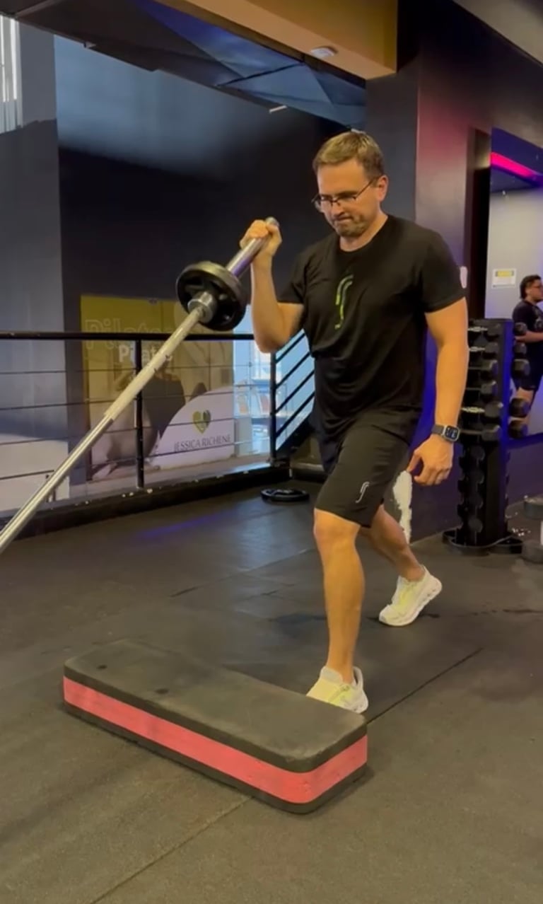 Me exercitando na academia