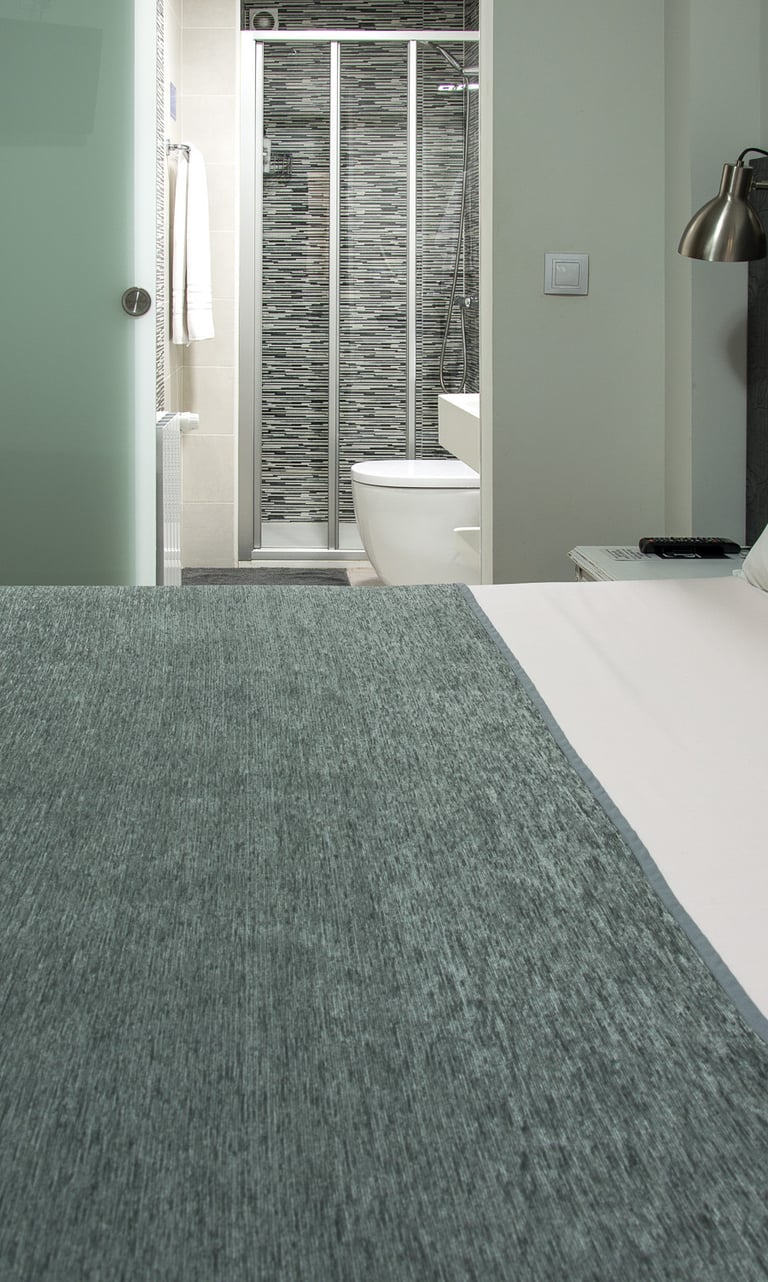 Habitación para dos personas con baño privado en el centro de Logroño