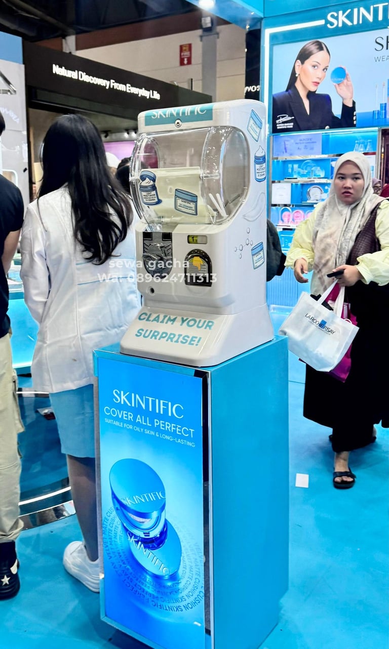 sewa mesin gacha mini putih gachapon di acara jakartaa x beauty