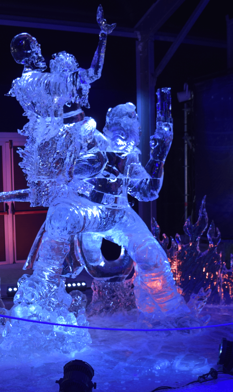 escultura de hielo hellboy vs la muerte sancho sculpture