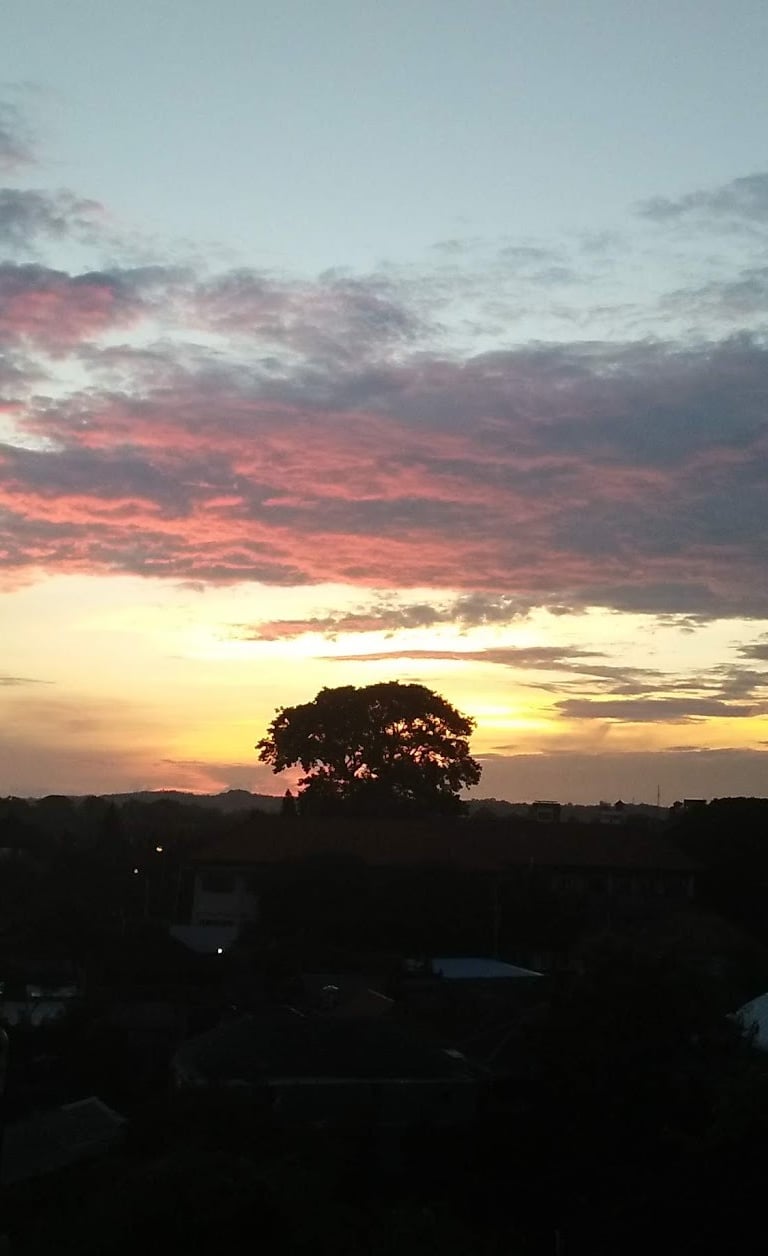 巴厘岛乌加桑山顶别墅屋顶日落实景|南部海岸线风光