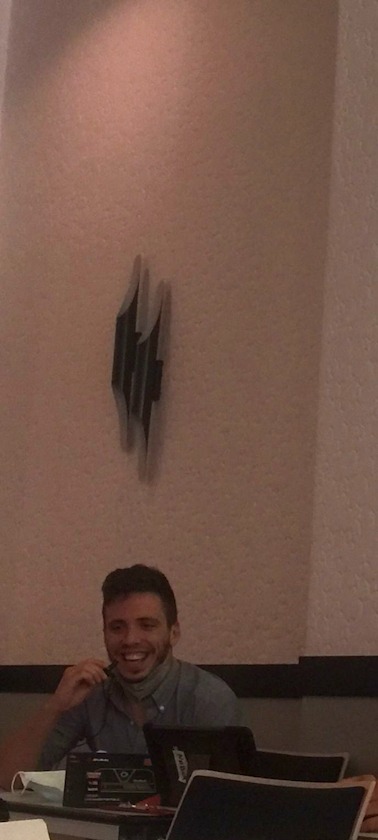 Dr Jon Ortiz, fundador y CEO de uPOCUS, en la presentación de un curso de Ecografía Clínica