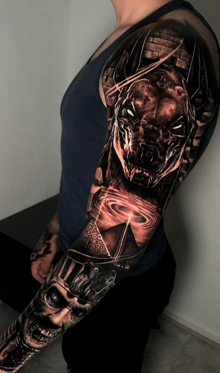 Projeto autoral de tatuagem realista preto e branco