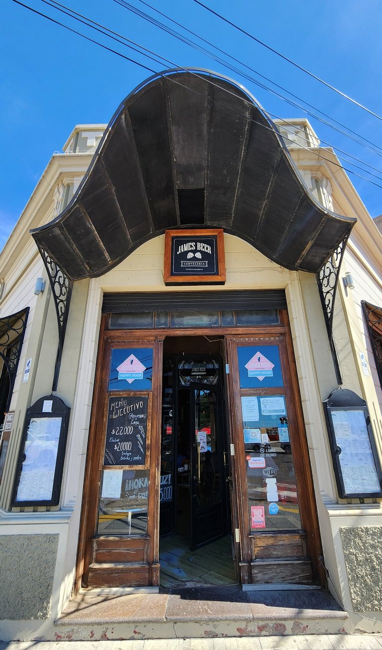 James Beer had the best Burgers in Puerto Madryn, Argentina