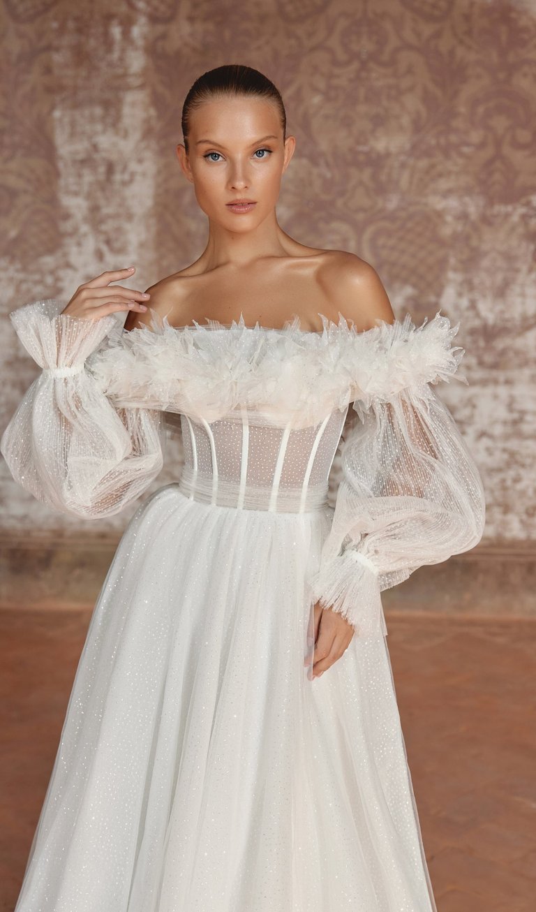 robe de mariée originale avec manches bouffantes