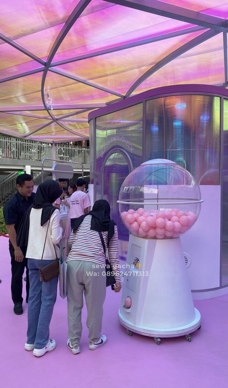 sewa mesin gachapon / gacha jumbo white jakarta
