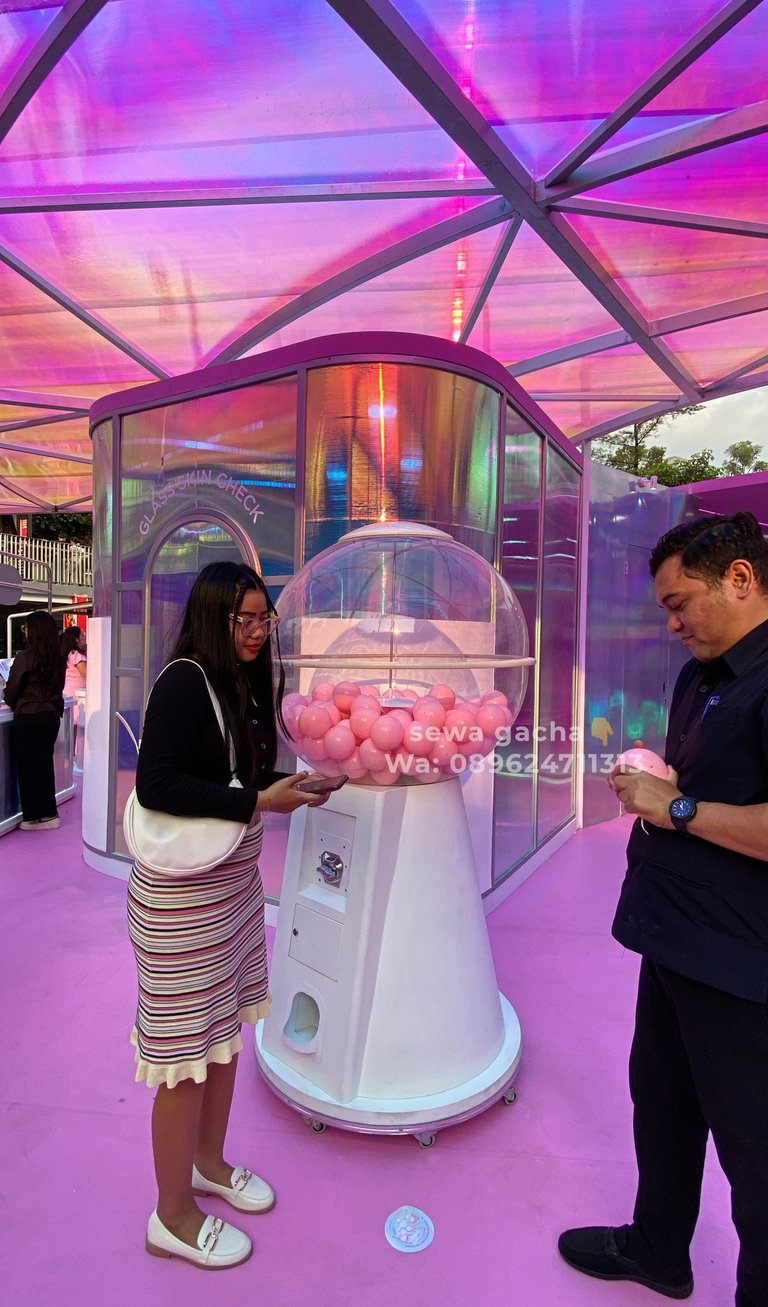 sewa mesin gachapon jumbo white indonesia