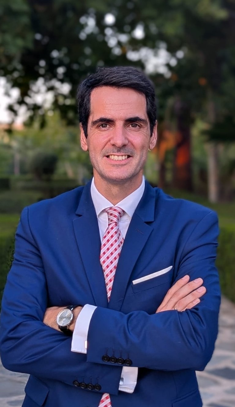 Jaen centro l Asociación de vecinos. Presidente:   Don Francisco Delgado Liébana. Jaén centro