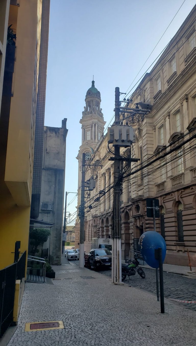 Rua histórica de Santos - SP próximo ao Museu do Café.