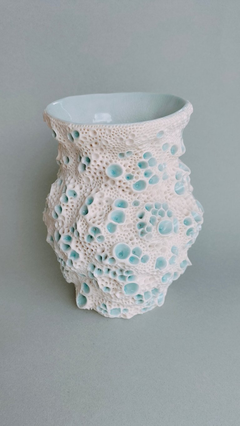 Vase Corail bleu 19 cm  Porcelaine blanche
