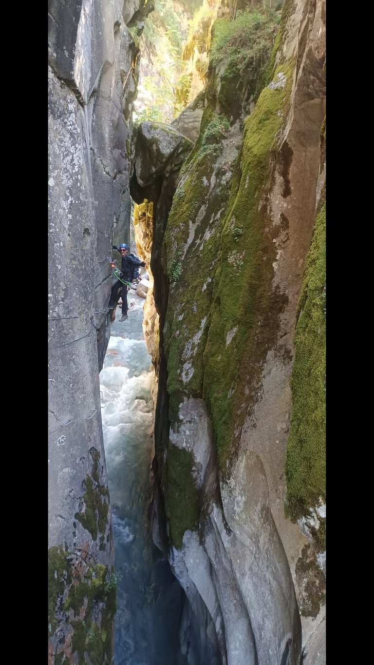 via ferrata d'ailefroide debutants et familles, proche de Briancon, L'argentières Guillestre