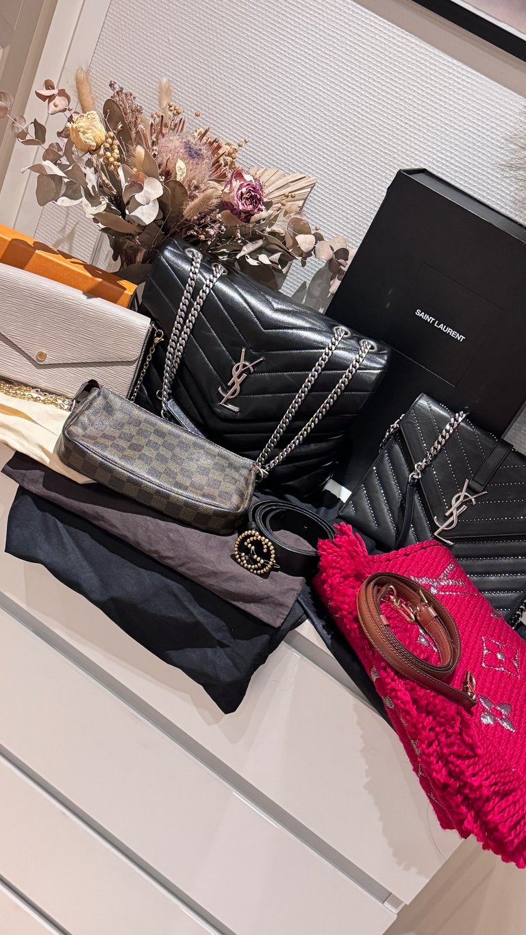 SimplyPoshFI myyntipalvelu second hand luksukselle