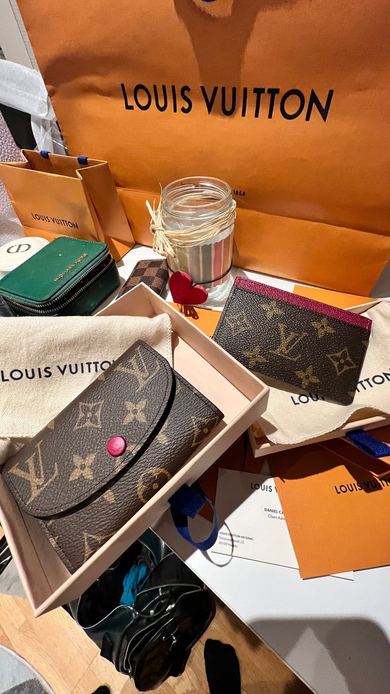 second hand luksustuotteet SimplyPoshFI