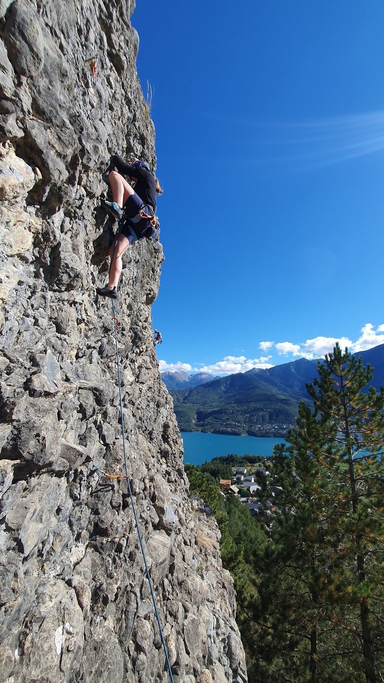 Escalade moniteur Guillestre Serre-Ponçon  initiation Hautes-Alpes
