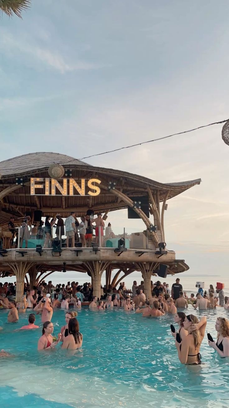 Finns Beach Club
