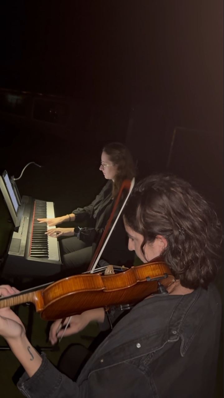 II CATA DE VINOS BAJO LAS ESTRELLAS 2024 (Aldara Otero «Violín» y Aldara Pérez «Piano»)