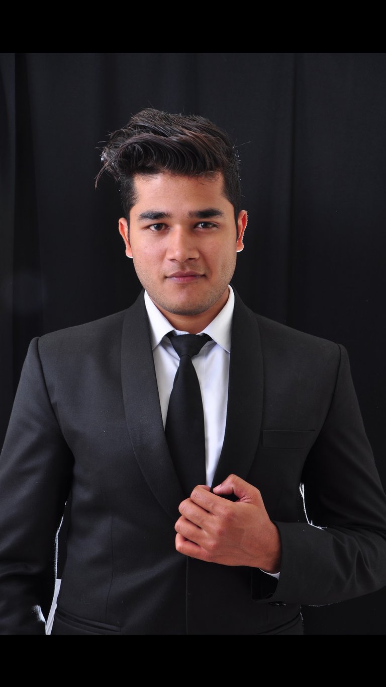 Mr Glowra Founder Bhupender Rautela