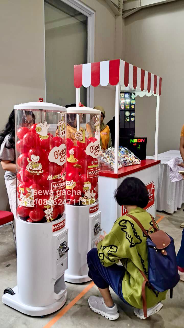 sewa gacha gachapon small booth surabaya