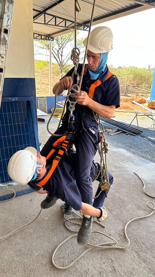 Resgate em Espaço Confinado - NR 33