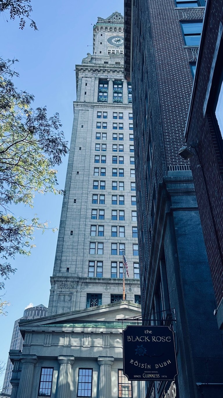 the black rose restaurant in front of the Boston custom building
