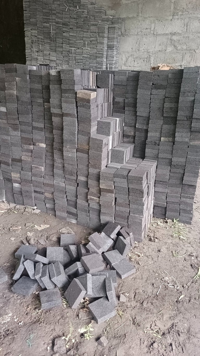 Black lava stone supplier