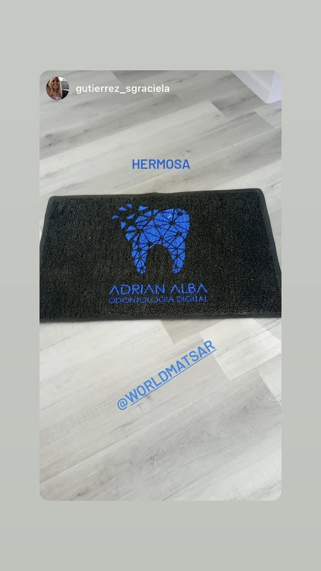 Felpudo personalizado con logo odontologia adrian