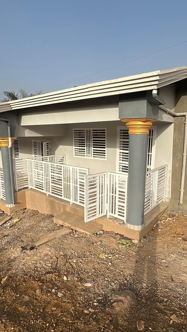 Maison moderne construite à kountia en Guinée par AGRIMMOPRES
