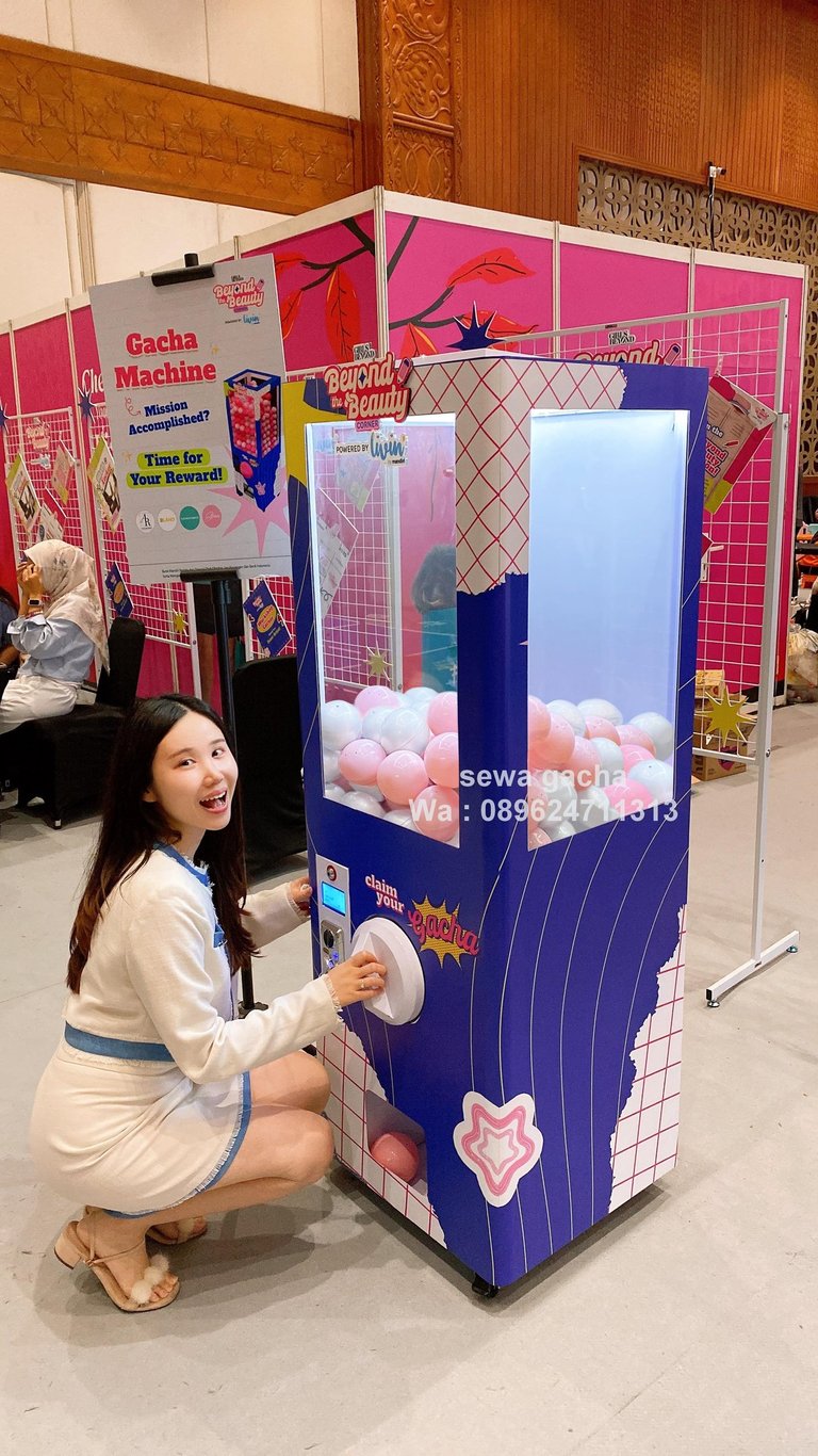 sewa gacha gachapon raksasa