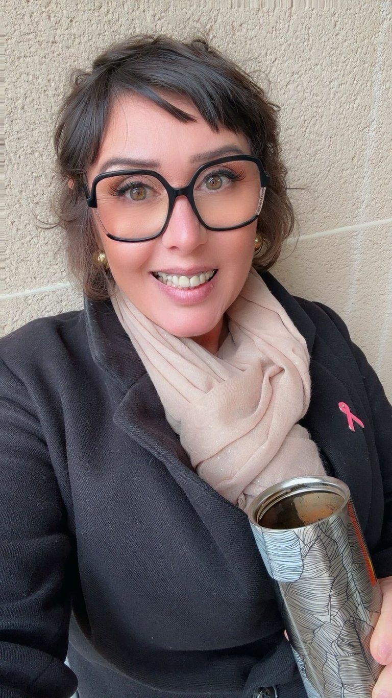 Rose PhytoQueen By Rose moment quotidine bêitreen- avec une tasse de thé