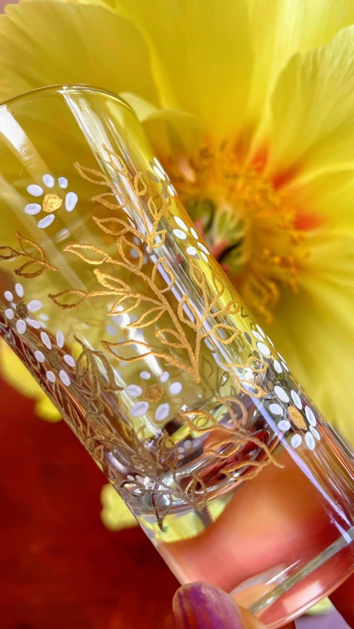 Beautifully hand engraved and painted wine glasses for a luxurious look