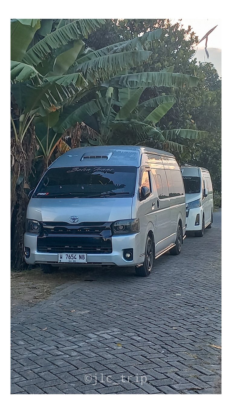 harga toyota hiace