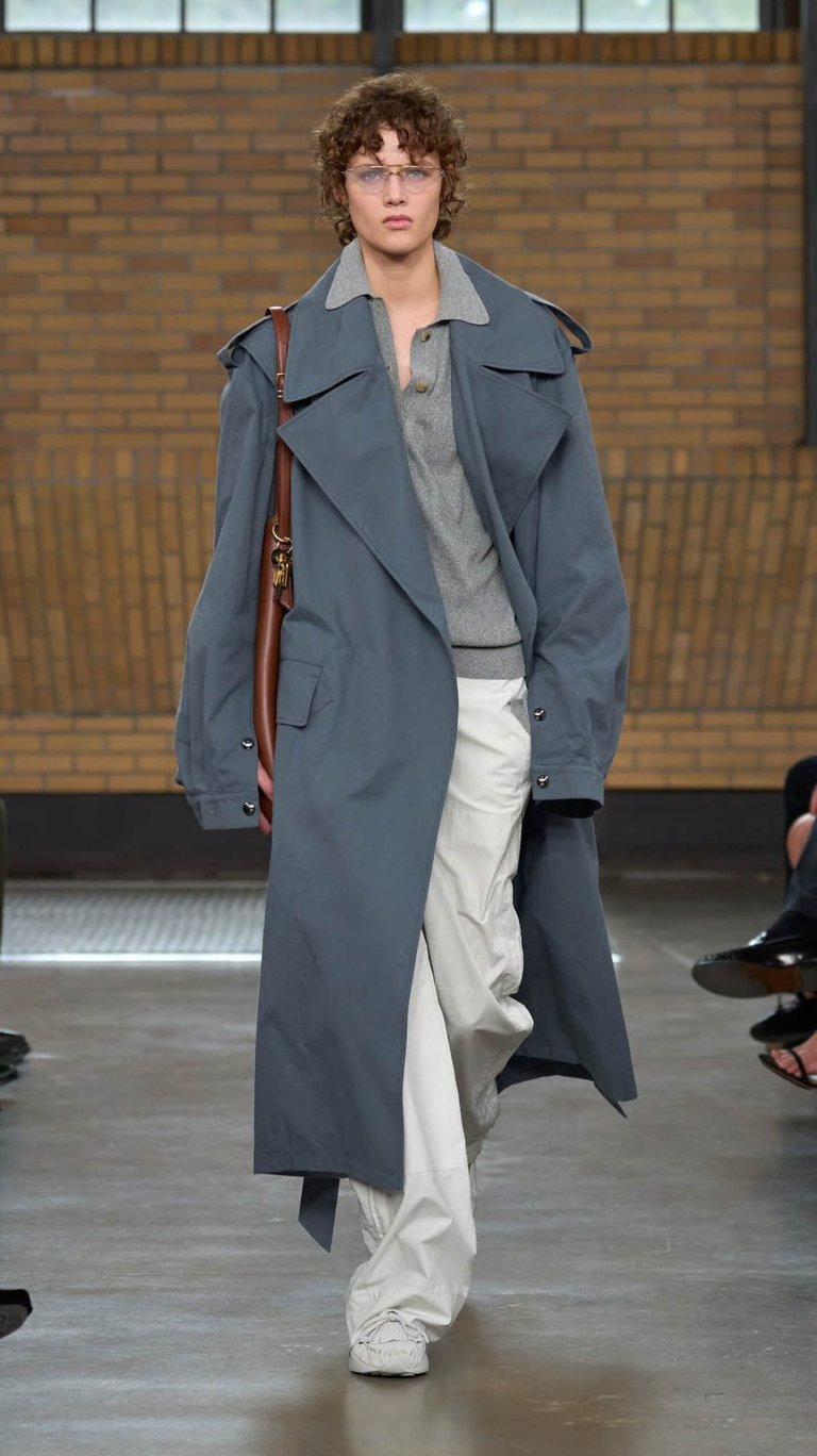 Makeup Artist Ann Gior for Calvin Klein NYFW on model Noor Khan