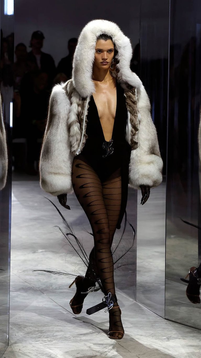 Ann Gior Makeup Artist for LUAR NYFW on model Kerolyn Soares