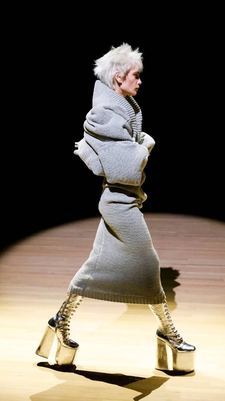 Ann Gior Makeup Artist for NYFW on model Nina Marker