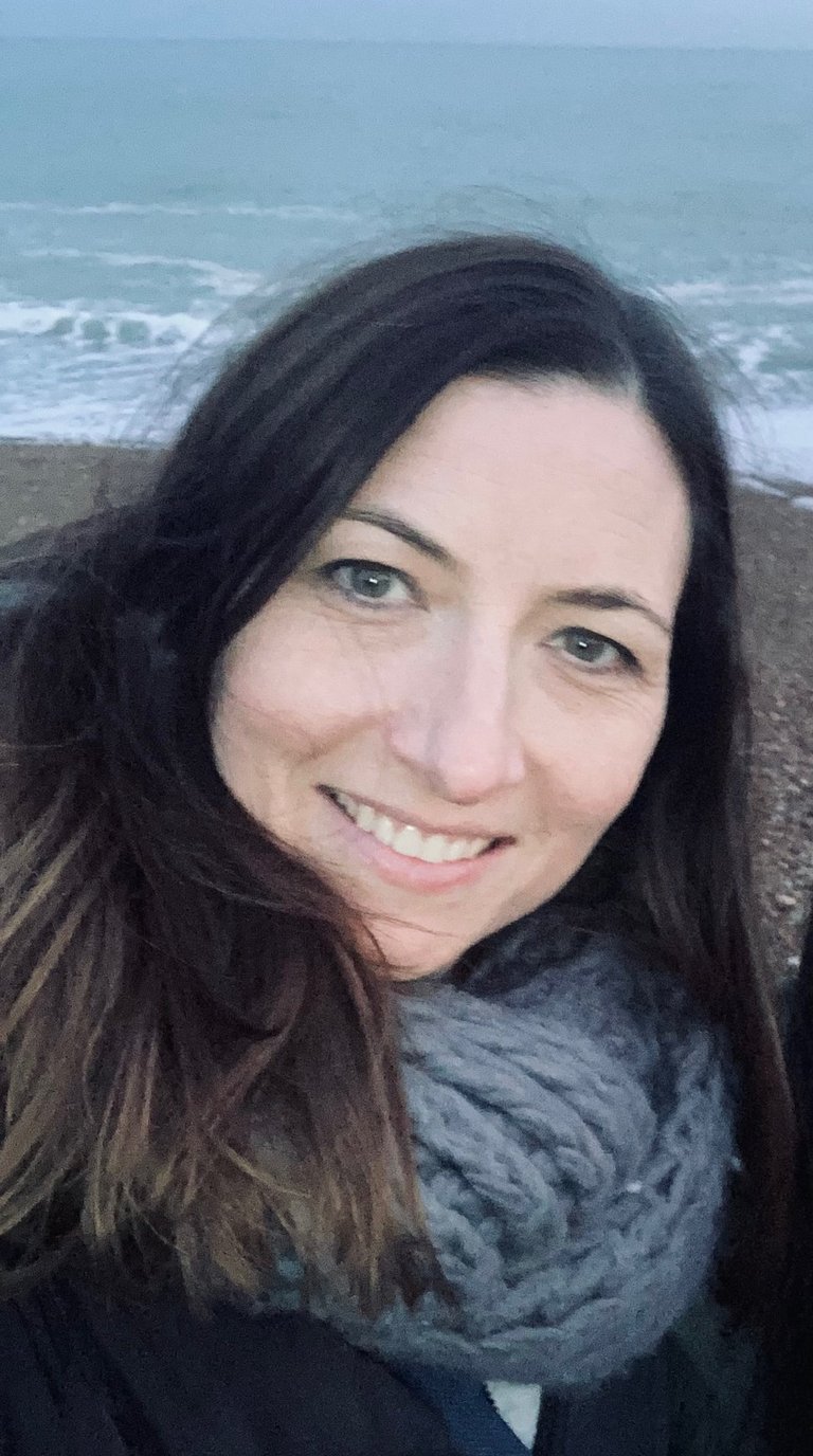 Jenn Thongtan, Clinical Hypnotherapist, Green Leaf Hypnotherapy, Lancing, West Sussex, UK.