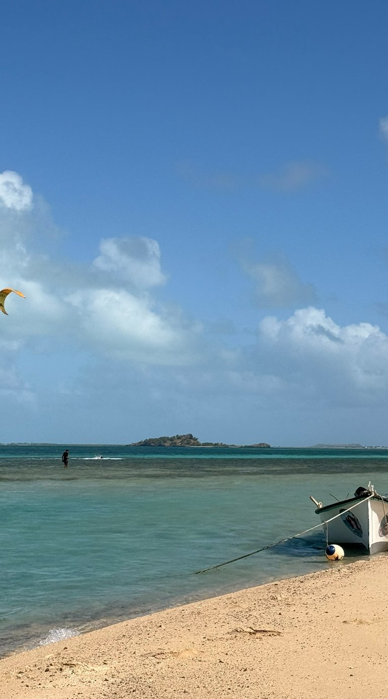 Kitesurfing at Mourouk, Rodrigues